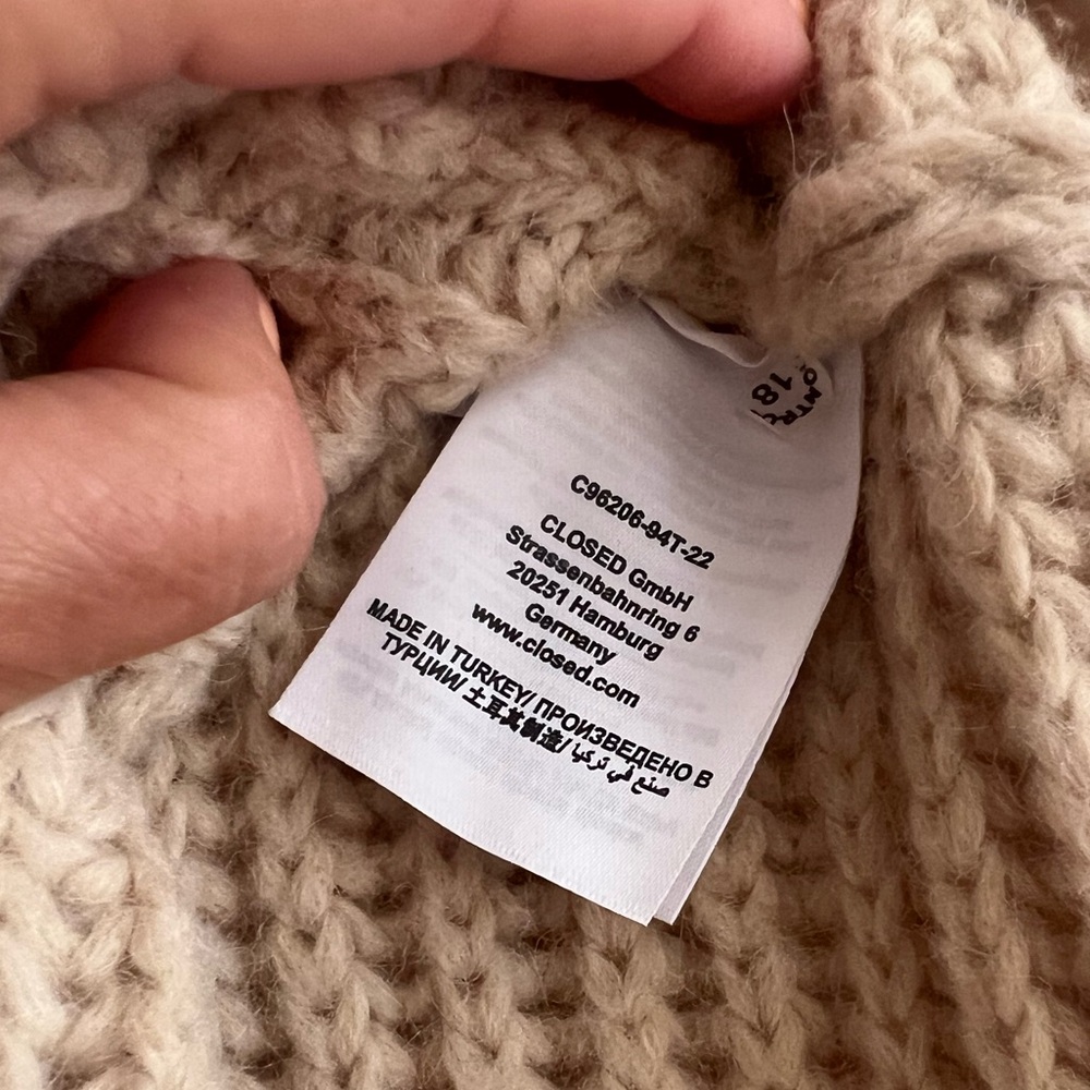 NWT $540 Closed Elegant Beige Women's Sweater poncho Alpaca Size S M Knit - Picture 9 of 12
